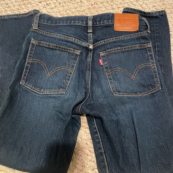 Levi’s dark wash, wedgie fit straight jeans. Size 25 - Picture 3 of 3